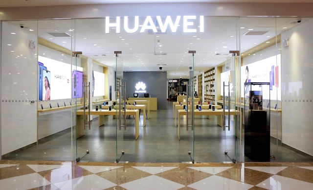 Smartphone sang chảnh nhất của Huawei bất ngờ xuất hiện ở Việt Nam - Ảnh 3.