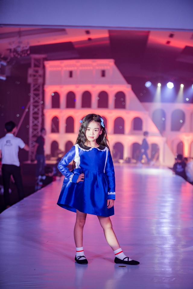Ngắm các mẫu nhí xinh như hoàng tử, công chúa tại Lễ công bố Tuần lễ thời trang trẻ em Việt Nam quốc tế 2018 - Ảnh 8.