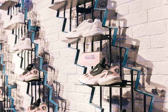 Truy tìm đôi giày hot nhất tháng 9 của adidas Originals – FALCON W - Ảnh 3.