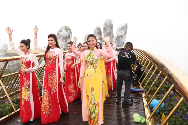 Đặng Gia Bena tỏa sáng cùng những người đẹp trong cuộc thi Nữ hoàng doanh nhân Đất Việt 2018 - Ảnh 3.
