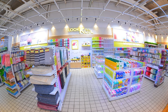 LOOKKOOL – Chuỗi cửa hàng khiến giới trẻ mê mẩn với không gian hiện đại - Ảnh 2.