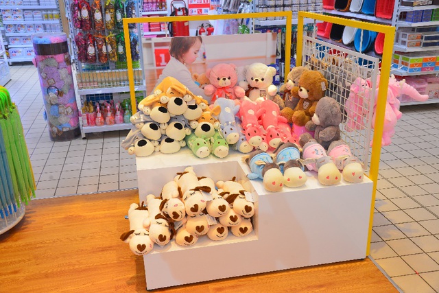 LOOKKOOL – Chuỗi cửa hàng khiến giới trẻ mê mẩn với không gian hiện đại - Ảnh 5.