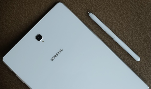 Với Galaxy Tab S4, mọi việc không còn gò bó trong văn phòng 4 bức tường tù túng - Ảnh 1.