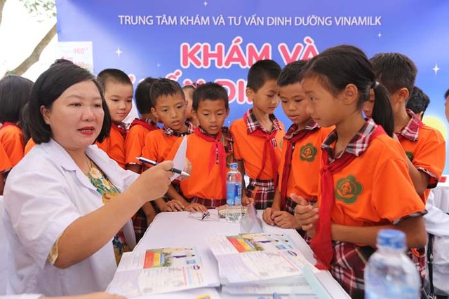 66.000 ly sữa đến với trẻ em tỉnh Vĩnh Phúc nhân dịp Tết Trung Thu - Ảnh 2.