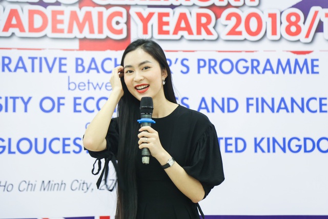 Helly Tống bất ngờ xuất hiện tại lễ khai giảng chương tr&igrave;nh quốc tế - Ảnh 2.