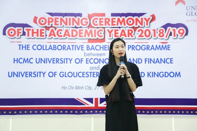 Helly Tống bất ngờ xuất hiện tại lễ khai giảng chương tr&igrave;nh quốc tế - Ảnh 3.