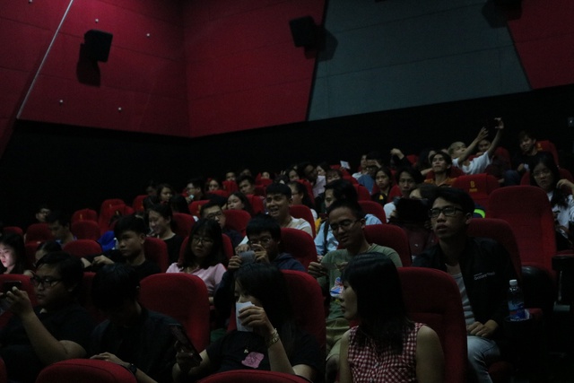 C&ocirc;ng chiếu Li&ecirc;n hoan phim ngắn FY m&ugrave;a 2 thu h&uacute;t đ&ocirc;ng đảo sinh vi&ecirc;n - Ảnh 2.