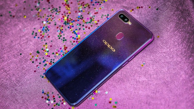 Thế Giới Di Động độc quyền tung màu không đụng hàng của Oppo F9, tặng sạc nhanh dự phòng tím - Ảnh 3.