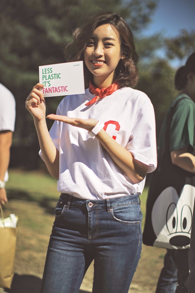 Đỗ Mỹ Linh, Phương Ly hoà mình trải nghiệm chuỗi hoạt động sống xanh cùng giới trẻ Hàn Quốc - Ảnh 1.
