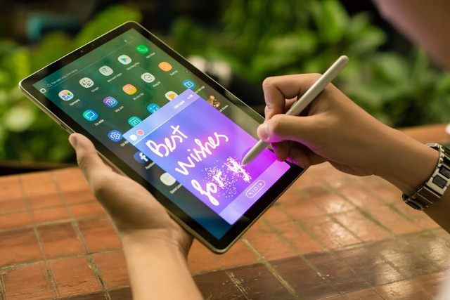 Vừa l&agrave;m việc vừa tung tăng khắp thế giới l&agrave; điều kh&ocirc;ng c&ograve;n xa vời - Ảnh 6.