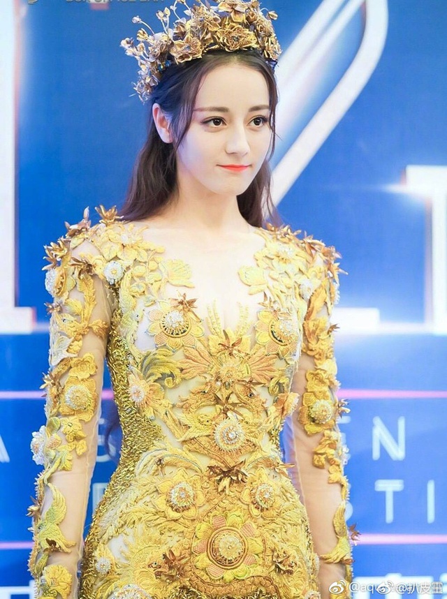 Địch Lệ Nhiệt Ba đẹp &ldquo;kh&oacute; cưỡng&rdquo; khi h&oacute;a th&acirc;n v&agrave;o Liệt Hỏa VNG - Ảnh 1.