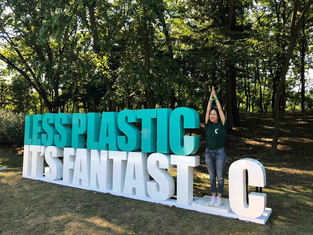 Facebook tr&agrave;n ngập sắc xanh với th&ocirc;ng điệp &ldquo;Less Plastic It&rsquo;s Fantastic&rdquo; đầy &yacute; nghĩa - Ảnh 10.