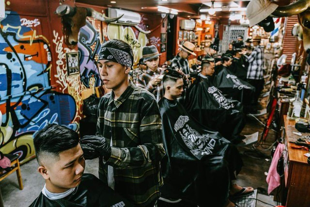 Top 5 tiệm cắt tóc nam đẹp tại Sài Gòn mà cánh mày râu không nên bỏ qua - Ảnh 3.