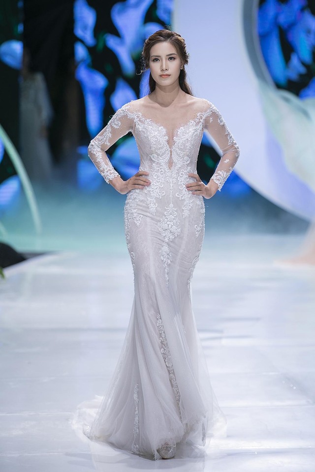 Hàng loạt mẫu váy cưới đẹp tựa cổ tích đã được ra mắt vào tối qua tại Jardin de Calla Show 2018 - Ảnh 9.