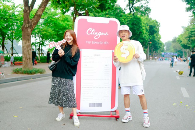 Hơn 2.000 người tham gia sự kiện &ldquo;Chụp h&oacute;a đơn - Nhận ho&agrave;n tiền&rdquo; của Clingme tr&ecirc;n phố đi bộ - Ảnh 8.