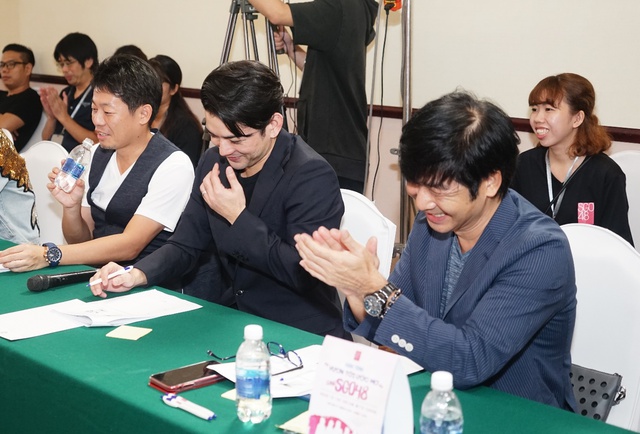 Đột nhập “Vòng Trình Diện” của SGO48: BGK người Nhật gây bất ngờ với tiêu chí tuyển chọn “kì lạ” - Ảnh 6.