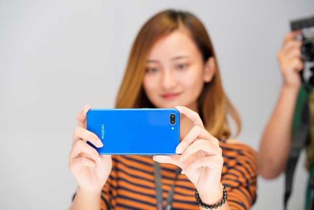 Realme v&agrave; OPPO: tuy hai m&agrave; một? - Ảnh 4.