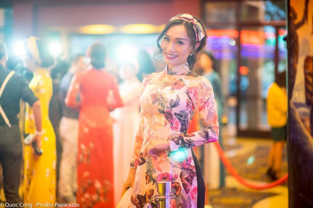 Tân Hoa hậu Phụ nữ người Việt thế giới 2018 – Trang Lương đọ dáng với dàn mỹ nhân trong “Cô Ba Sài Gòn” - Ảnh 4.