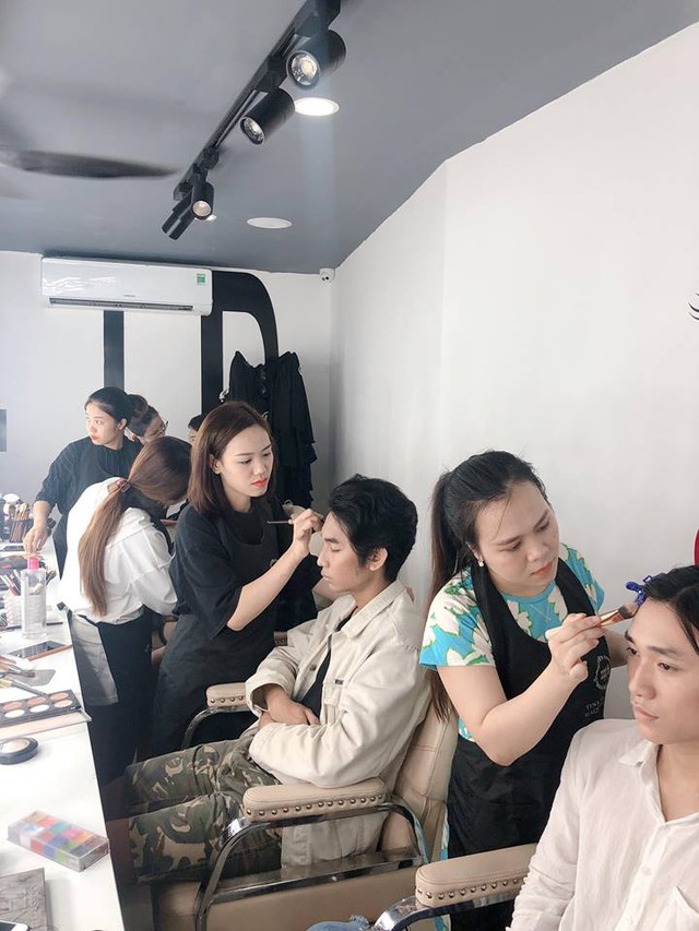 Sự chuẩn bị chu đáo của team Tina Lê trước thềm “Vietnam International Fashion Week 2018” - Ảnh 8.