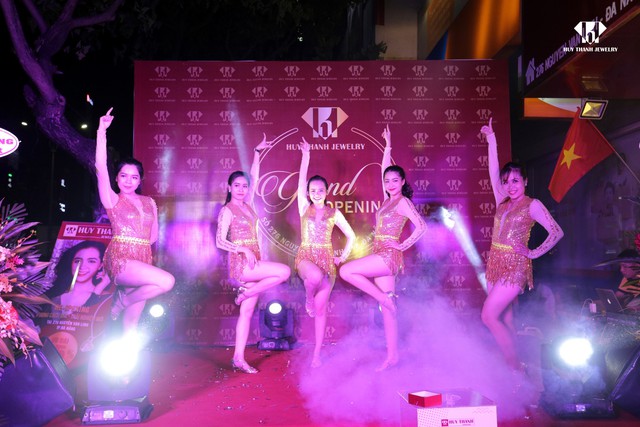 Huy Thanh Jewelry đồng loạt khai trương 2 showroom tại Huế v&agrave; Đ&agrave; Nẵng - Ảnh 8.
