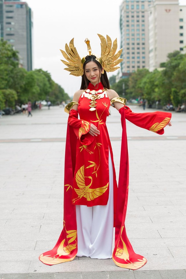 Jun Vũ đốn tim cộng đồng mạng trong bộ trang phục áo dài đầy duyên dáng - Ảnh 1.