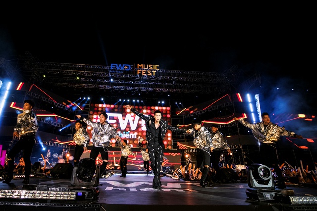 FWD Music Fest th&agrave;nh c&ocirc;ng mỹ m&atilde;n trong sự reo h&ograve; của 20.000 kh&aacute;n giả - Ảnh 2.