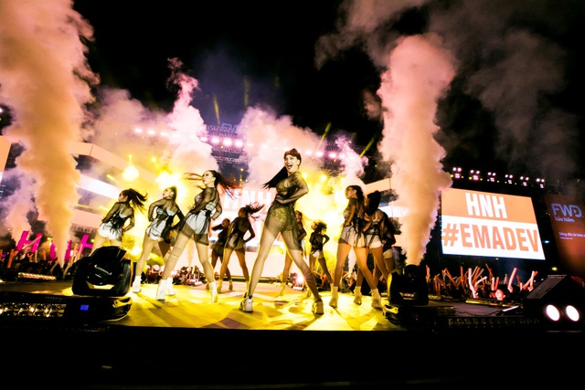 FWD Music Fest th&agrave;nh c&ocirc;ng mỹ m&atilde;n trong sự reo h&ograve; của 20.000 kh&aacute;n giả - Ảnh 3.