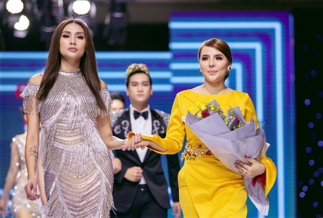 HLV The Face 2018 V&otilde; Ho&agrave;ng Yến sải bước tr&ecirc;n s&agrave;n catwalk trong thiết kế đặc sắc của Mai Phương Trang - Ảnh 8.