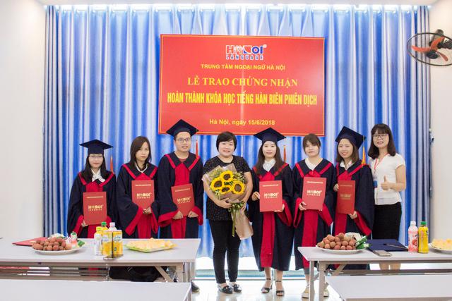 Tưng bừng ưu đ&atilde;i sinh nhật thứ 12 Trung t&acirc;m Ngoại Ngữ H&agrave; Nội - Ảnh 3.