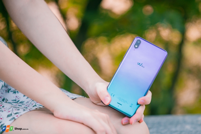 500 m&aacute;y Wiko View 2 Go &ldquo;sập gi&aacute;&rdquo; 500.000 đồng tại FPT Shop - Ảnh 1.