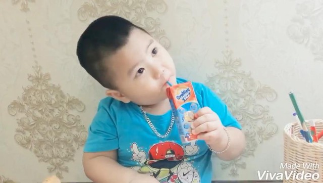 Hết b&agrave; Kẹ Gu Gồ&rdquo; giờ lại đến tr&agrave;o lưu troll b&eacute; bằng giọng Doraemon v&agrave; c&aacute; heo đội n&oacute;n! - Ảnh 3.