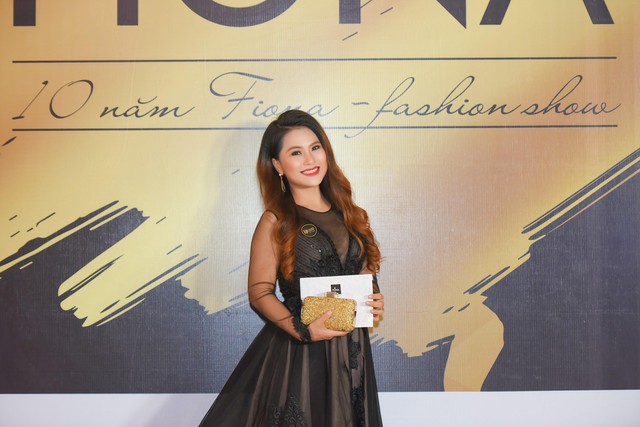 D&agrave;n kh&aacute;ch mời hội tụ tại show diễn &ldquo;10 năm FIONA&rdquo; - Ảnh 6.