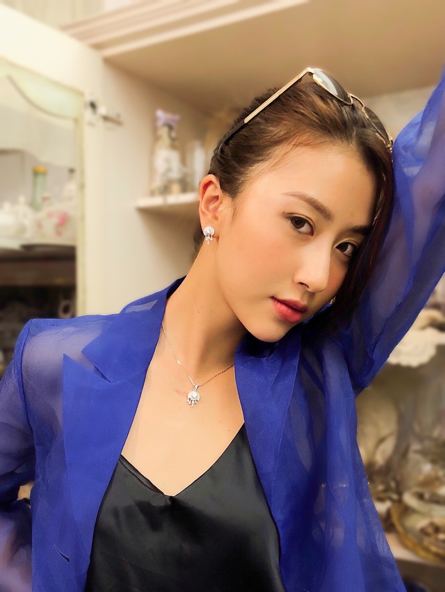 Phương Ly, Quỳnh Anh Shyn v&agrave; loạt fashionista Việt khoe c&aacute; t&iacute;nh với trang sức bạc cực chất - Ảnh 8.