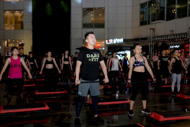 Bất chấp trời mưa, hơn 500 tín đồ thể thao bùng nổ tại Elite Fit Fest 2018 - Ảnh 4.