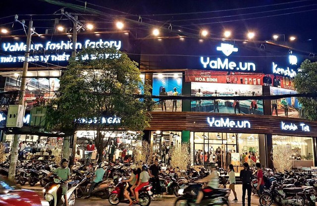 Giới trẻ S&agrave;i th&agrave;nh săn &aacute;o thun xịn gi&aacute; rẻ ở đ&acirc;u? - Ảnh 12.