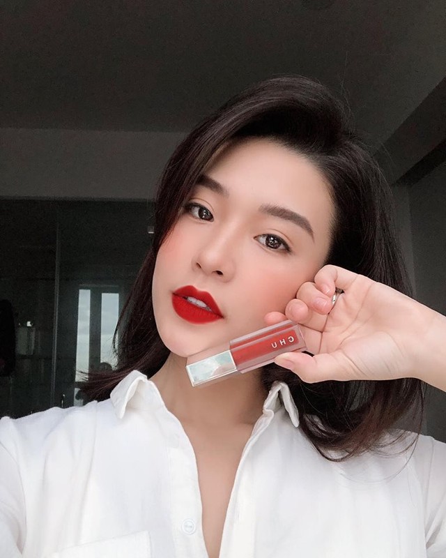 Bí mật 5 phút rạng ngời với son nhung 3 trong 1 CHU Lipstick - Ảnh 1.