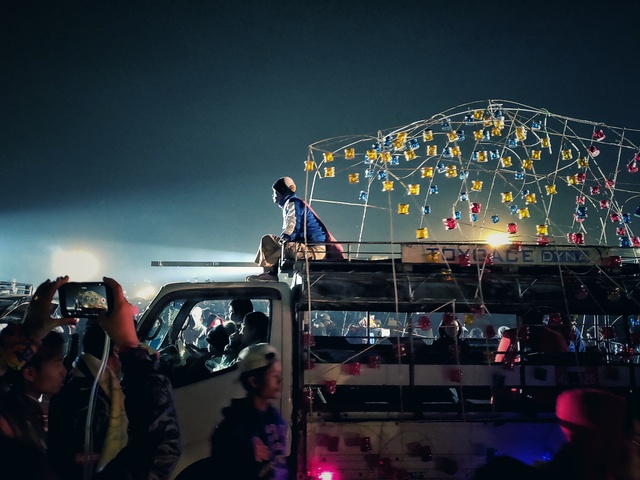 Thả lửa lên trời cùng lễ hội khinh khí cầu Taunggyi - Ảnh 4.