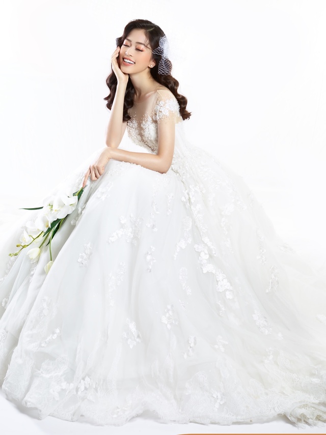 Ngắm Á hậu Bùi Phương Nga đẹp ngẩn ngơ trong BST váy cưới - Ảnh 5.