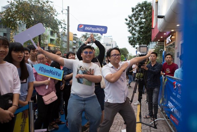 Thật bất ngờ: Pepsi Muối ra mắt hoành tráng khiến người hâm mộ ví như “iPhone” của làng nước giải khát - Ảnh 4.