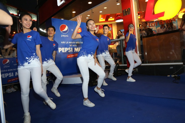 Thật bất ngờ: Pepsi Muối ra mắt hoành tráng khiến người hâm mộ ví như “iPhone” của làng nước giải khát - Ảnh 5.
