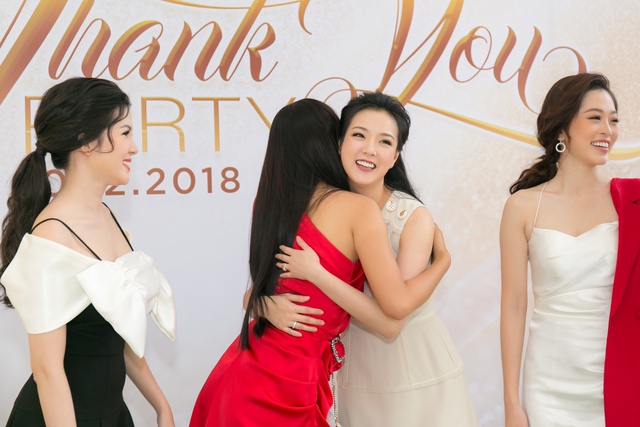Queen Plaza chào đón Hoa hậu Tiểu Vy trở về từ Miss World 2018 - Ảnh 8.