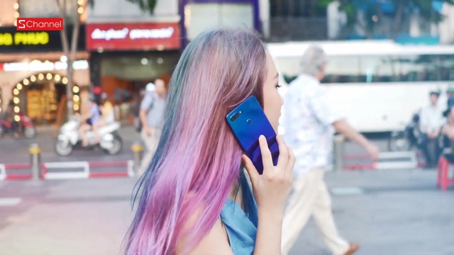 Đây là lý do Nguyễn Trọng Tài chọn Xiaomi Mi 8 Lite trong MV mới nhất của Hongkong1 - Ảnh 4.
