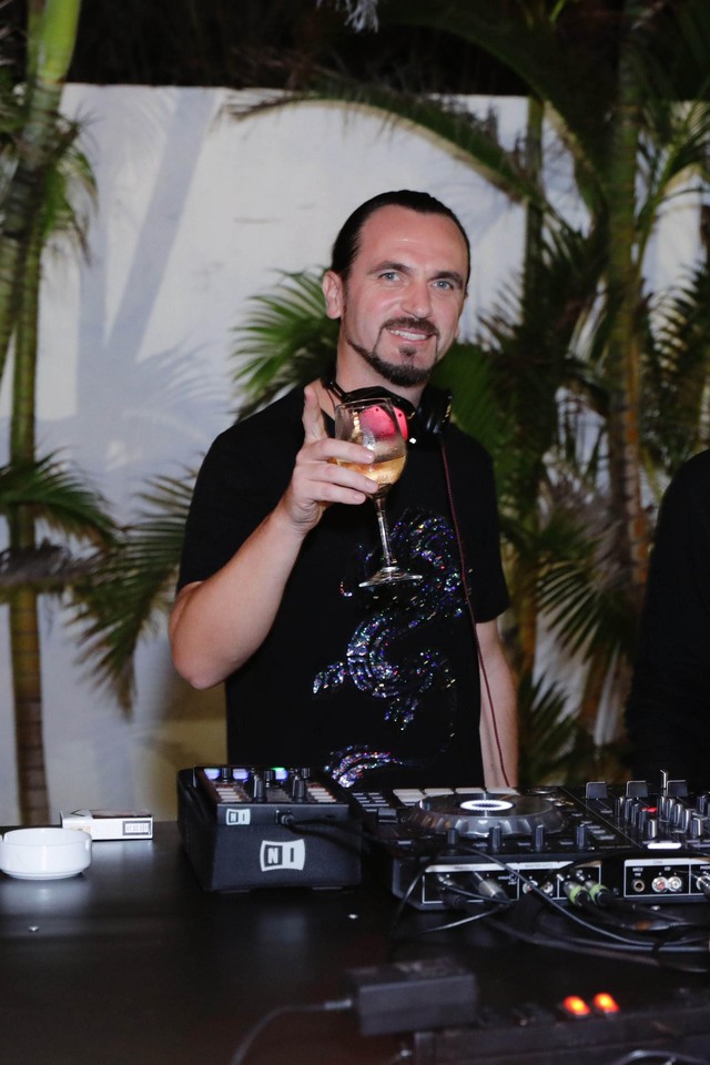Bất ngờ phát hiện DJ Ahmet Kilic sang Việt Nam tham dự private party của cô gái xinh đẹp - Ảnh 4.