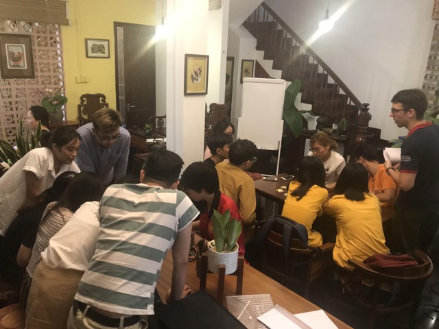 N&acirc;ng cao khả năng ngoại ngữ qua giao lưu văn h&oacute;a tr&agrave; đạo - Ảnh 2.